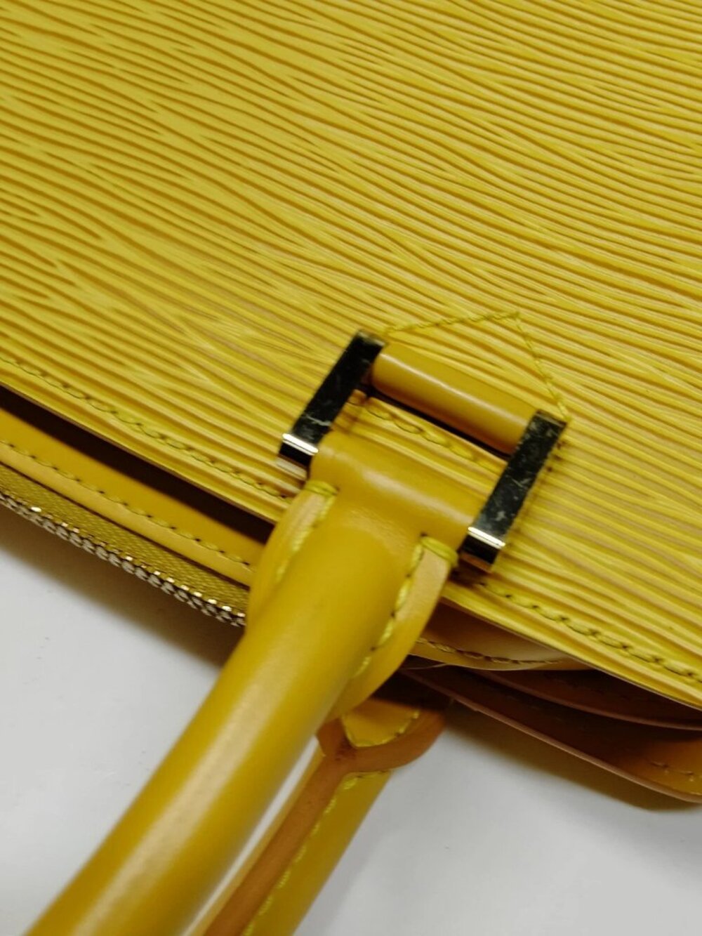 Authentic Louis Vuitton Pont Neuf Epi Leather Yellow Satchel Top Handle Designer - Picture 5 of 16